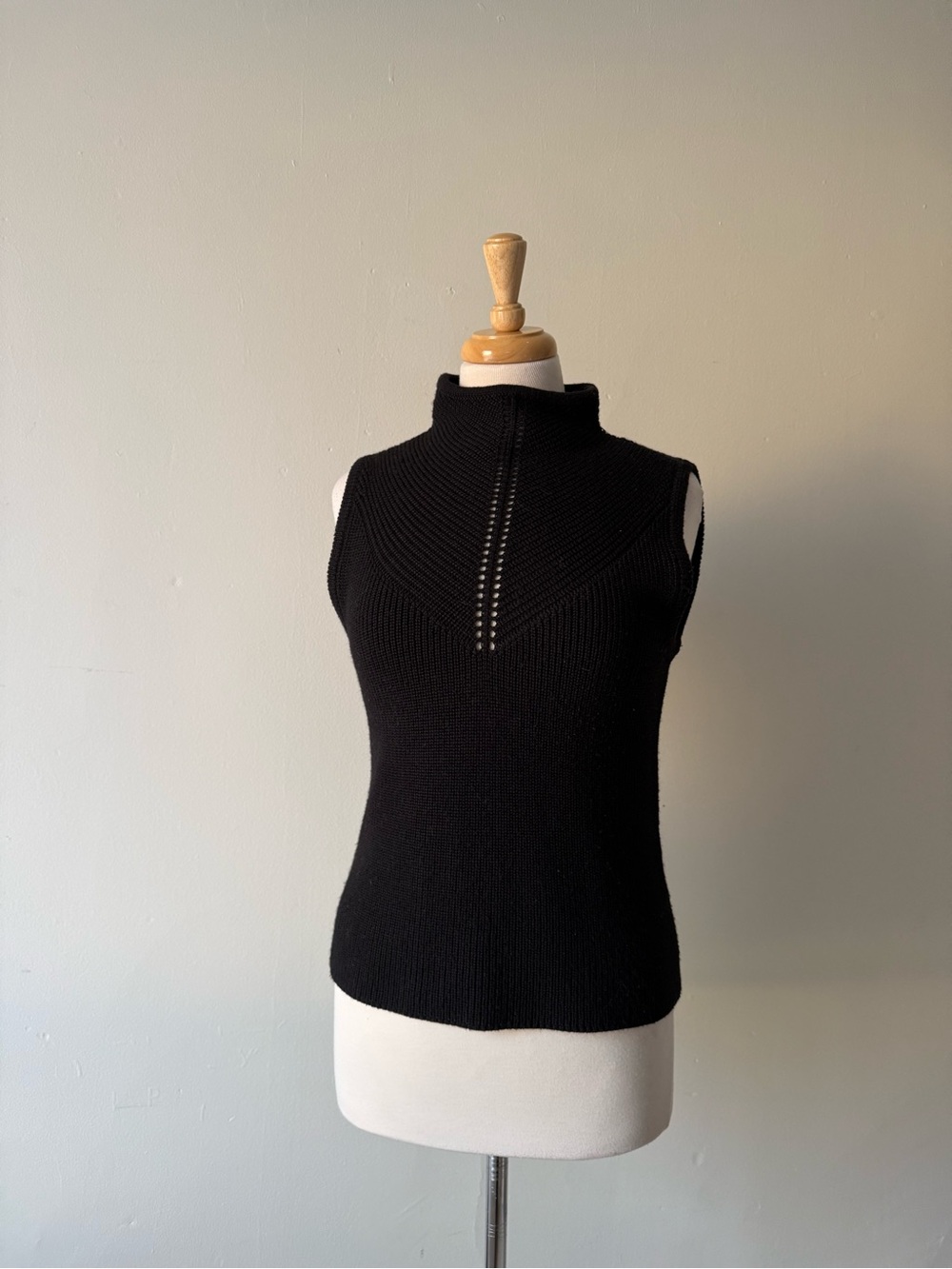 Kasper Knits Sleeveless Turtleneck Sweater Vest | Black Knit Mock Neck Top
